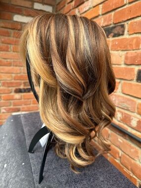 Tressallure Million Dollar Babe wig in Desert Ombré Lighted EL 17/23/R8